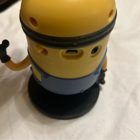 DESPICABLE ME Rechargable Bluetooth Wireless Speaker Tested Preowned minion - Picture 6 of 13